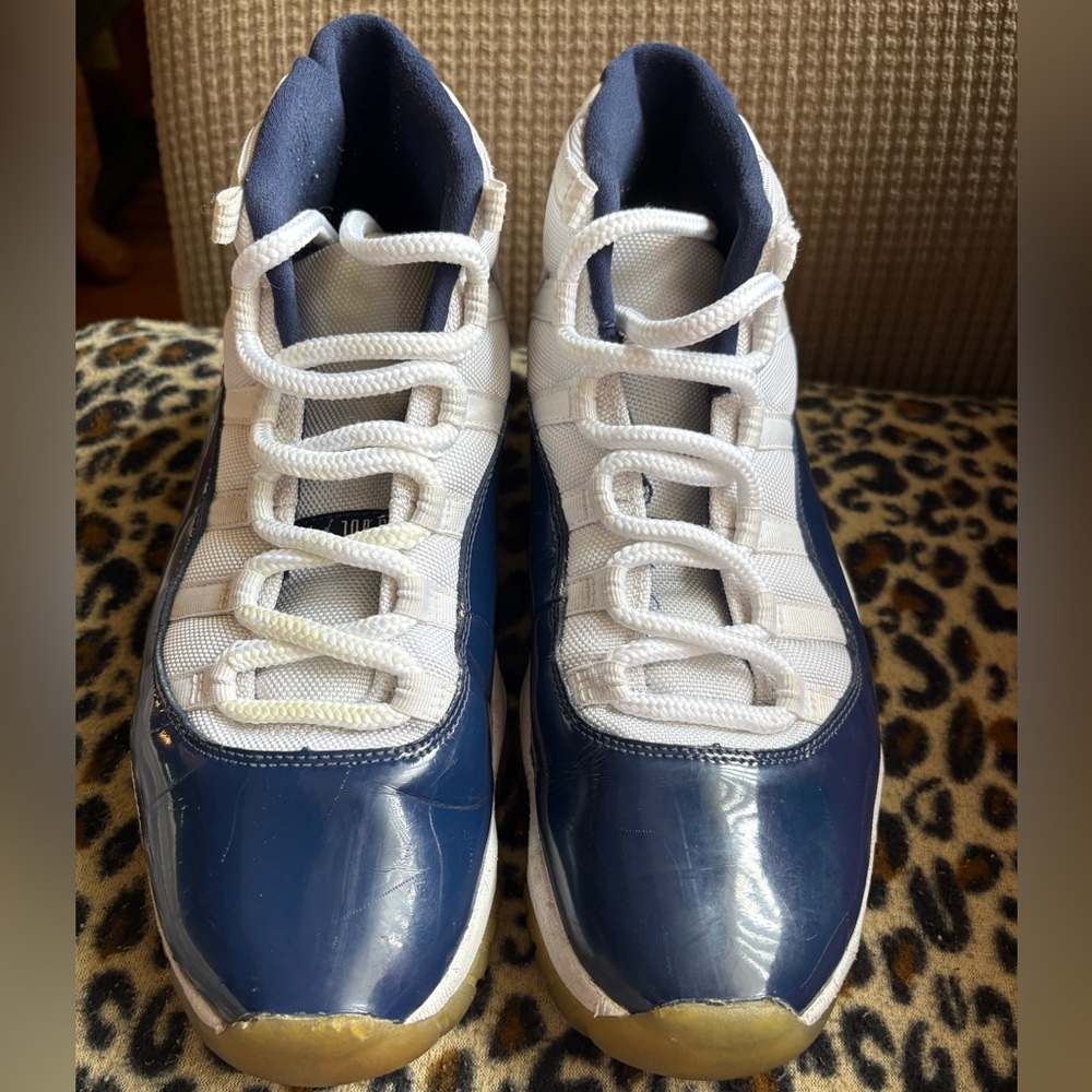 Air Jordan 11 Retro UNC Win Like 82 Size 11.5 Blue White - Picture 4 of 7
